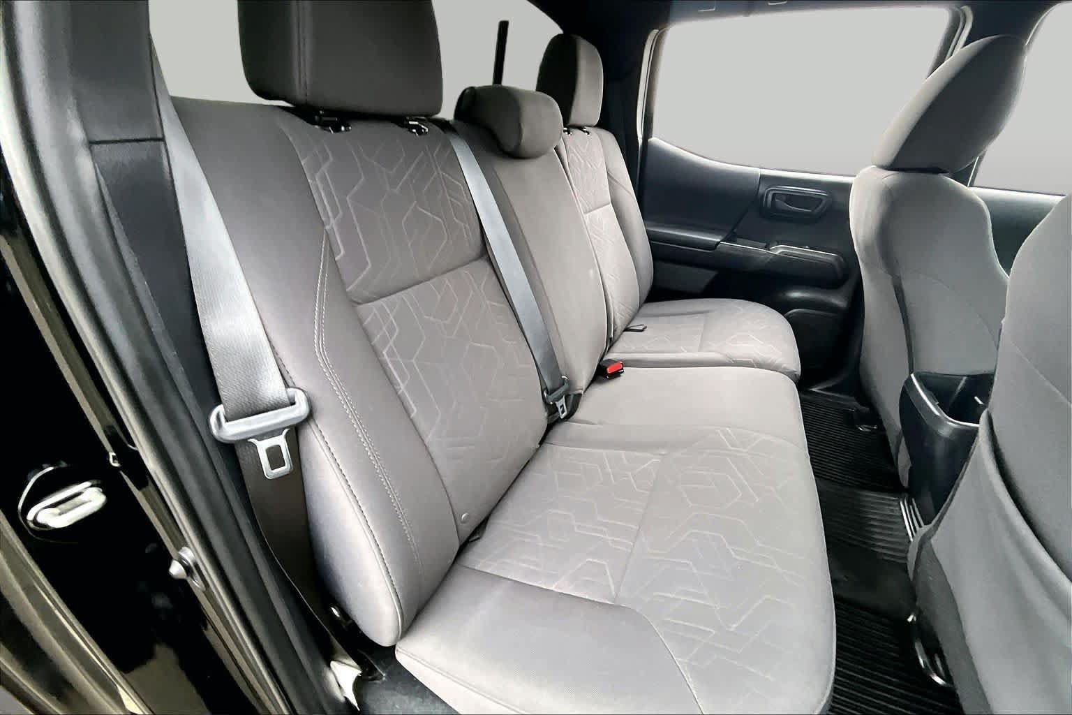 Used 2019 Toyota Tacoma TRD Off-Road AWD/4WD image 19