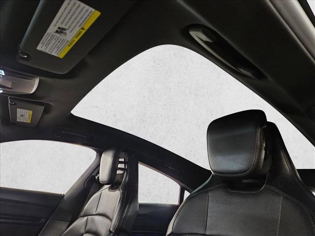 Used 2022 Porsche Taycan image 11