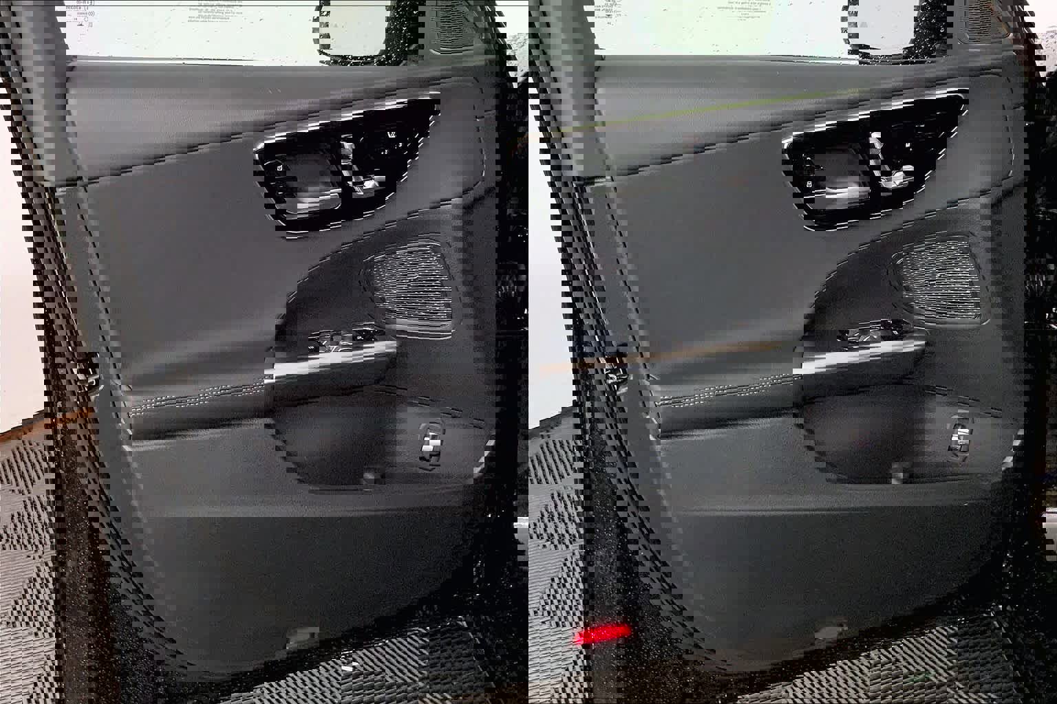 New 2025 Mercedes-Benz C 300 4MATIC Sedan image 12