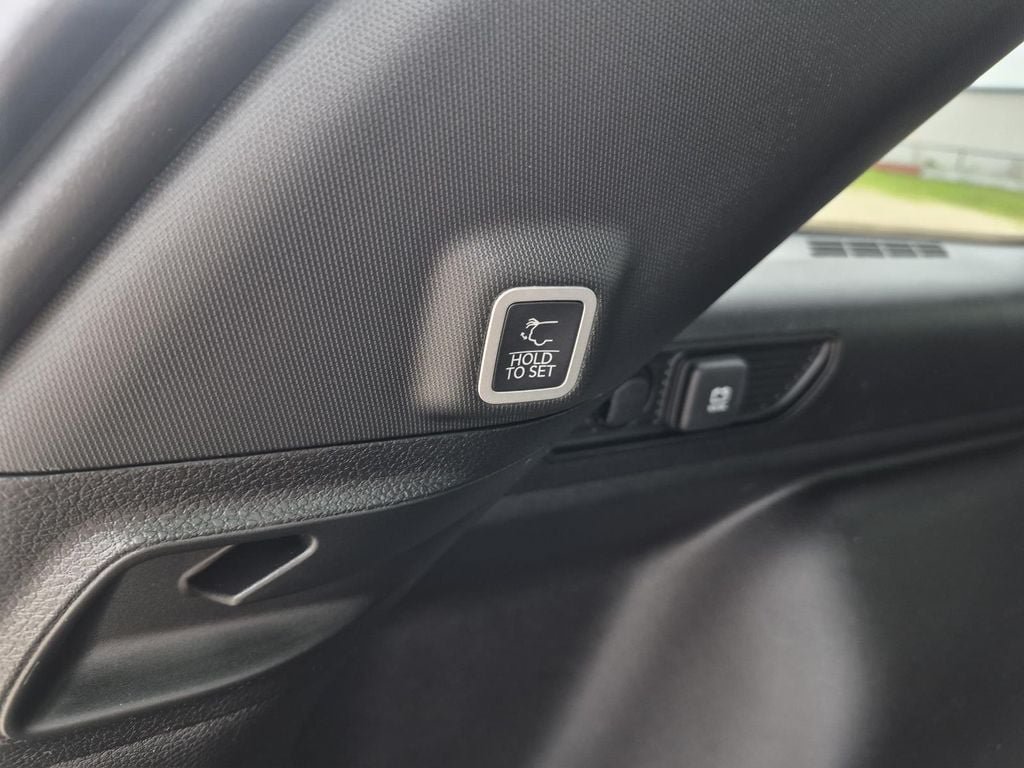 New 2026 Jeep Grand Cherokee Limited AWD/4WD image 9