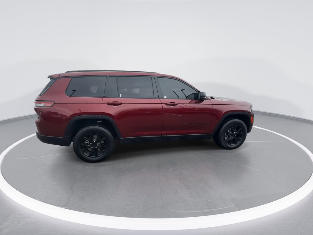 Used 2025 Jeep Grand Cherokee L Altitude AWD/4WD image 9