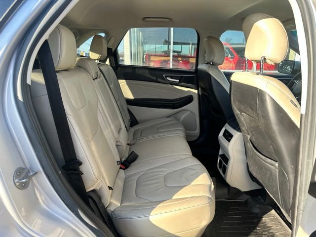 Used 2016 Ford Edge Titanium w/ Technology Package image 10