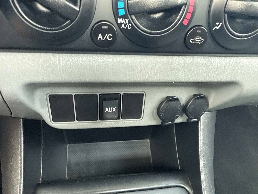 Used 2012 Toyota Tacoma 4x4 Regular Cab image 19