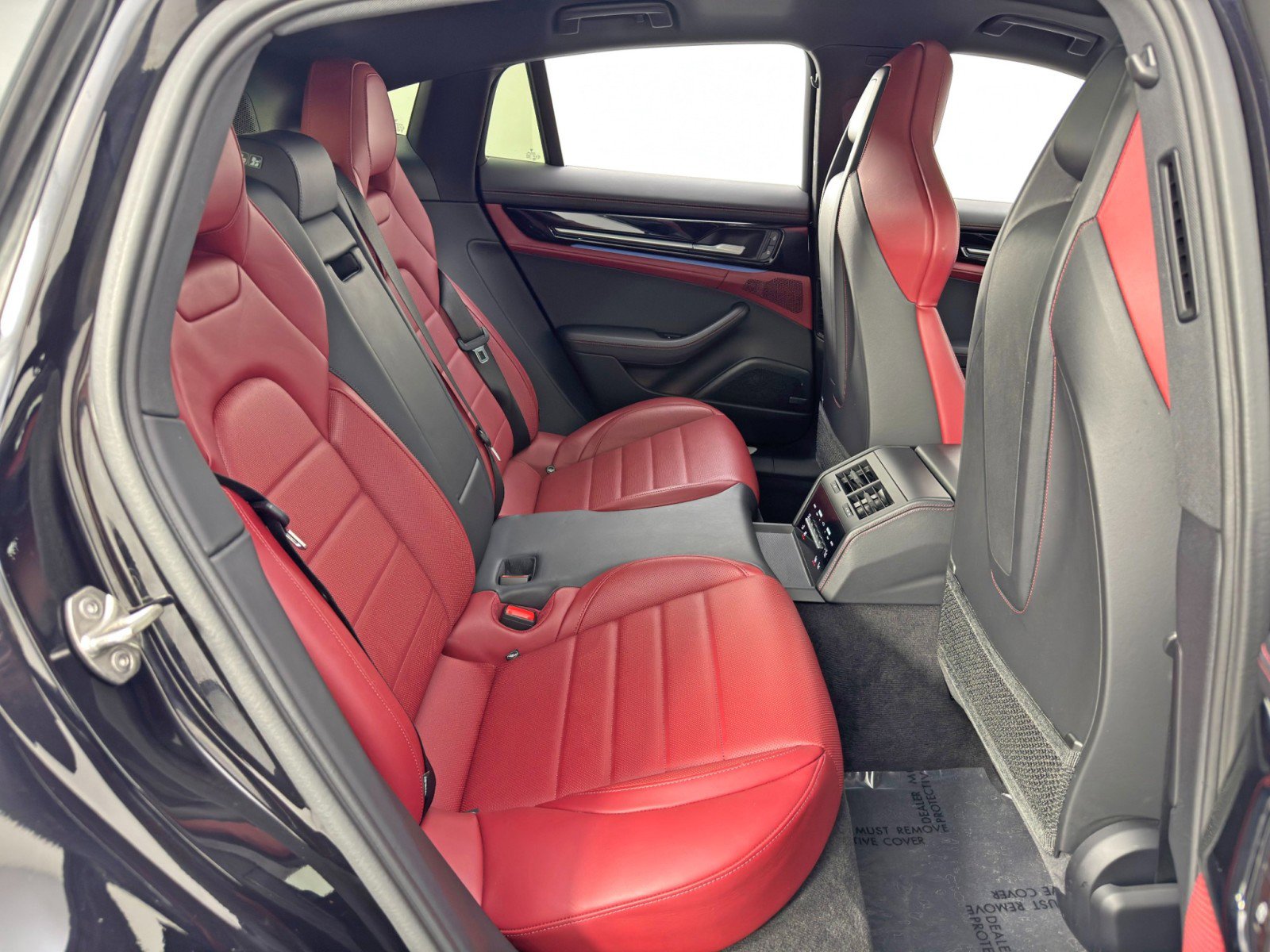 Used 2024 Porsche Panamera image 44