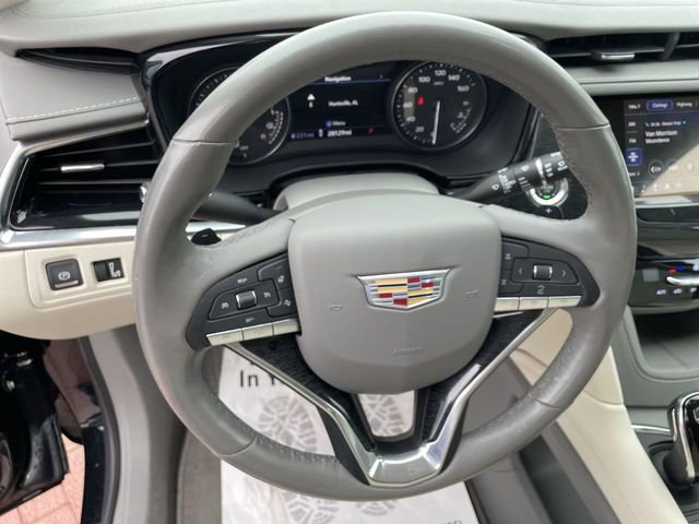 Used 2021 Cadillac XT6 Premium Luxury image 11