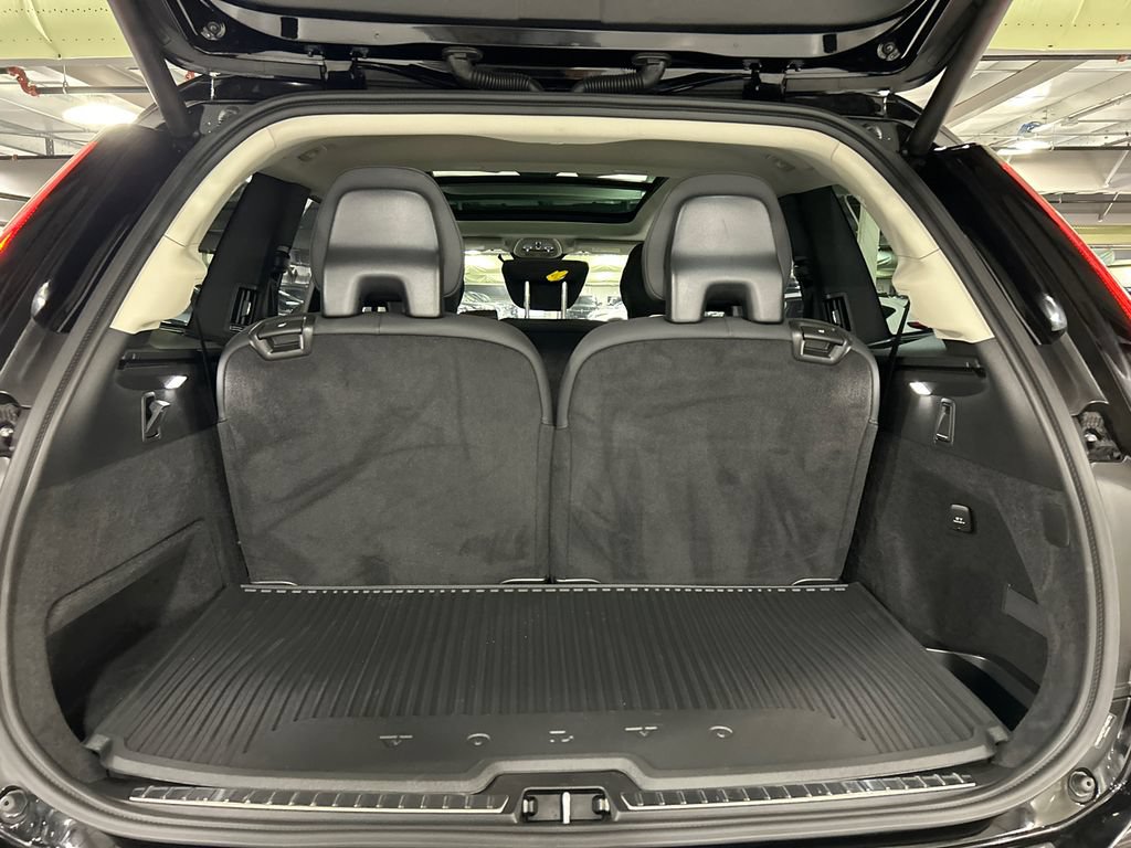Used 2026 Volvo XC90 B6 Plus w/ Protection Package Premier AWD/4WD image 28