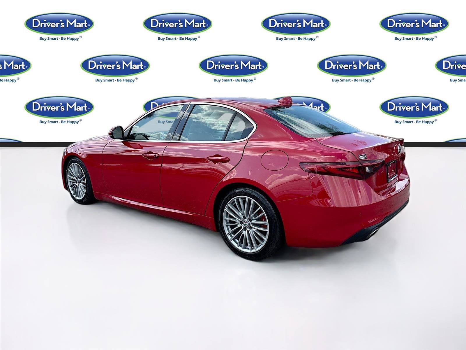 Used 2017 Alfa Romeo Giulia Ti w/ TI Lusso Package RWD image 5