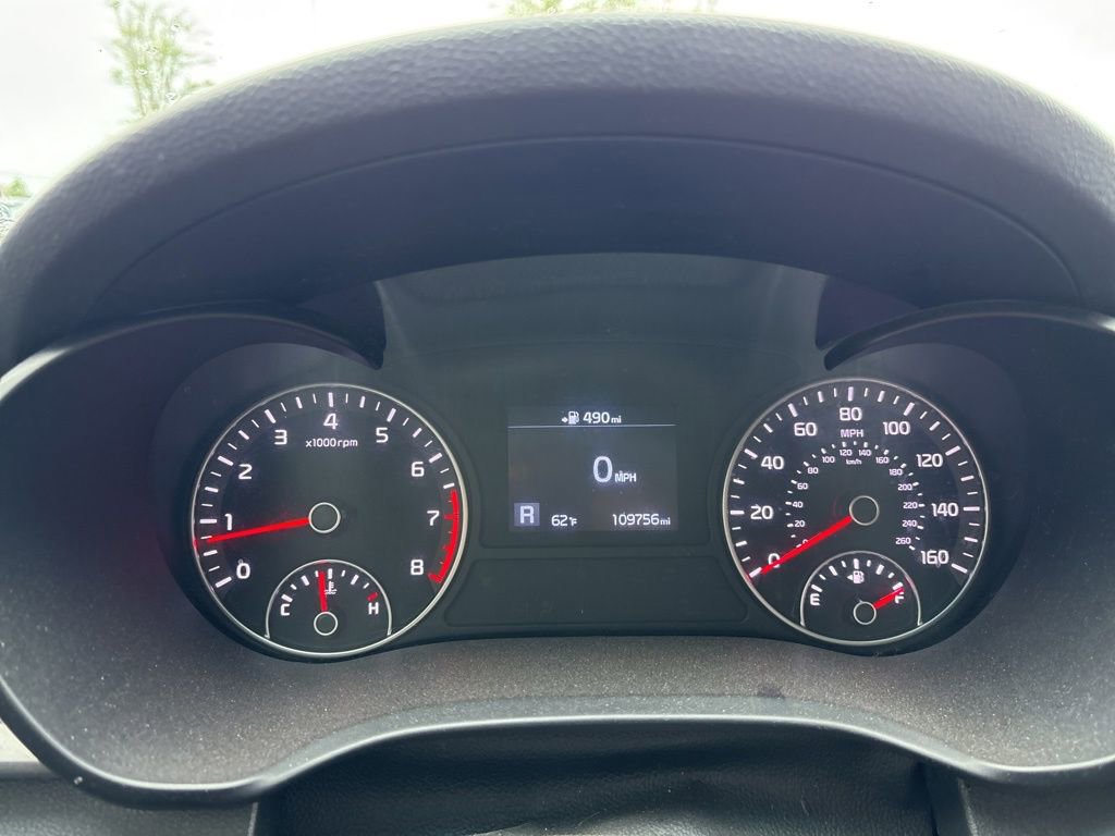 Used 2020 Kia Optima LX image 25