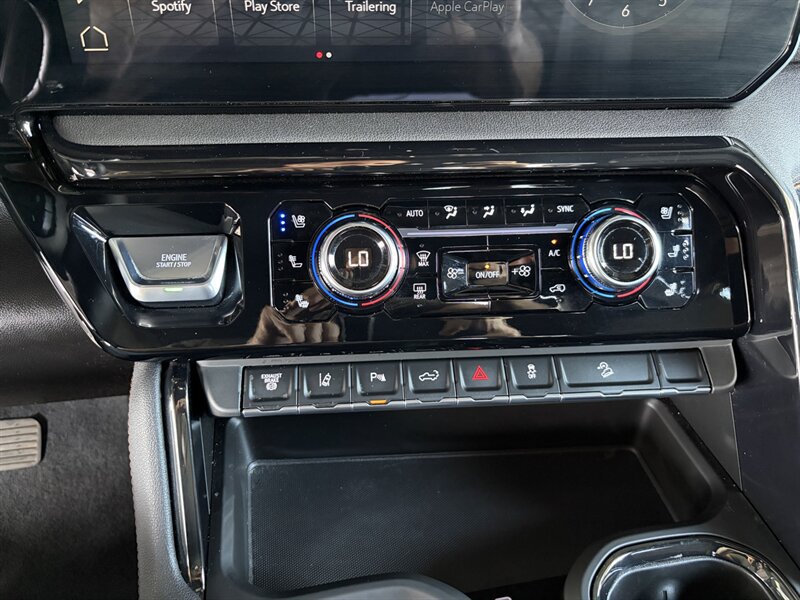 Used 2025 GMC Sierra 2500 AT4 AWD/4WD image 14