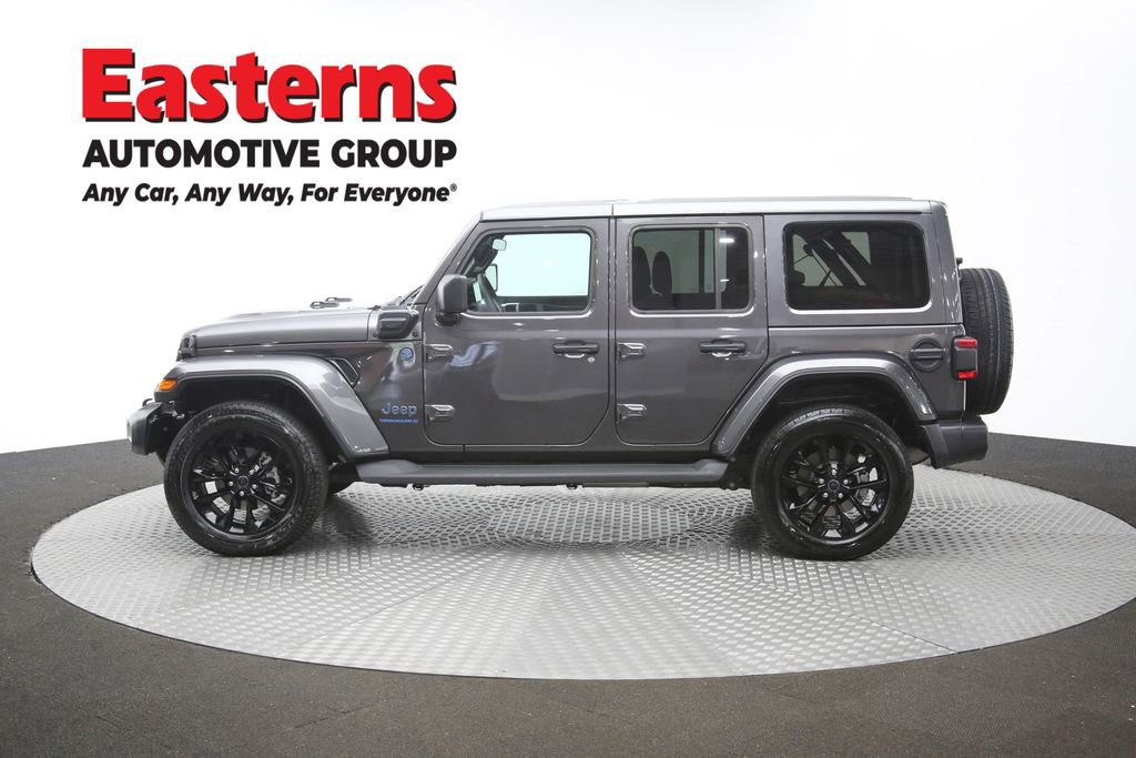 Used 2025 Jeep Wrangler Unlimited Sahara AWD/4WD image 56