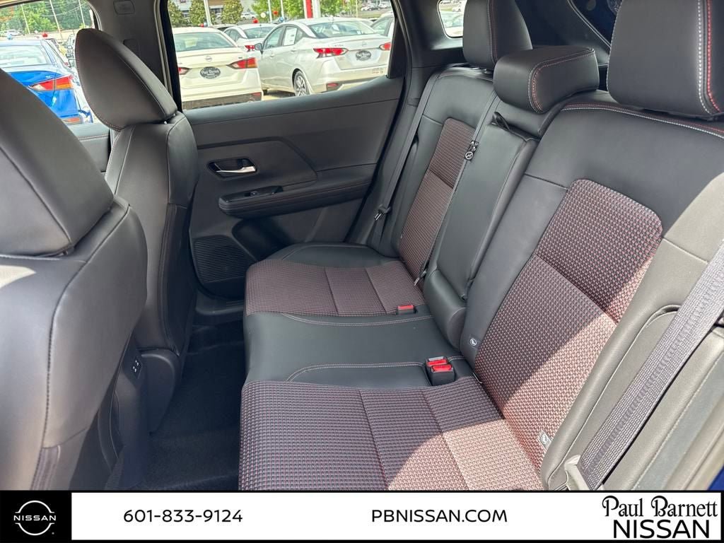New 2025 Nissan Kicks SR FWD image 30