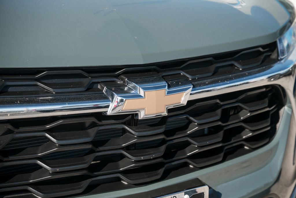 New 2026 Chevrolet Trax LT w/ Driver Confidence Package FWD image 11