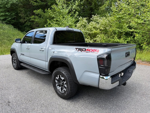 Used 2019 Toyota Tacoma TRD Off-Road AWD/4WD image 9