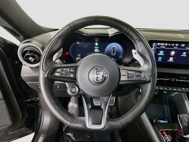 Used 2024 Alfa Romeo Tonale Veloce AWD/4WD image 12