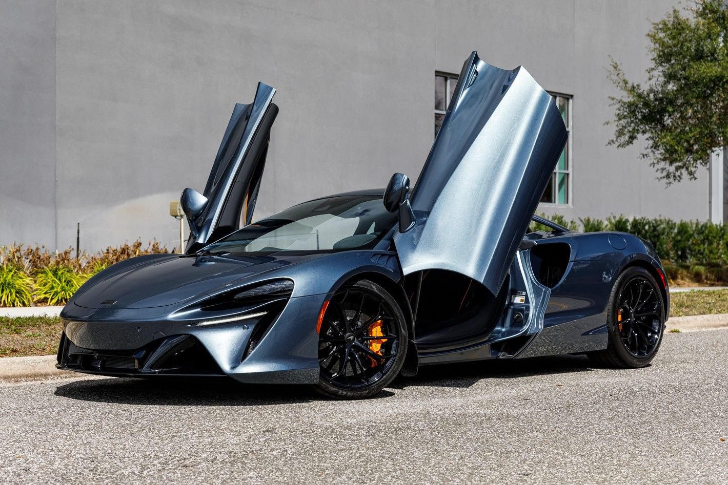 New 2026 McLaren Artura RWD image 32