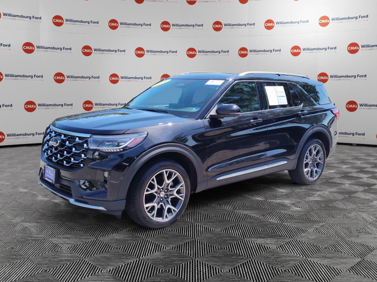Certified 2025 Ford Explorer Platinum w/ Ultimate Package AWD/4WD image 1