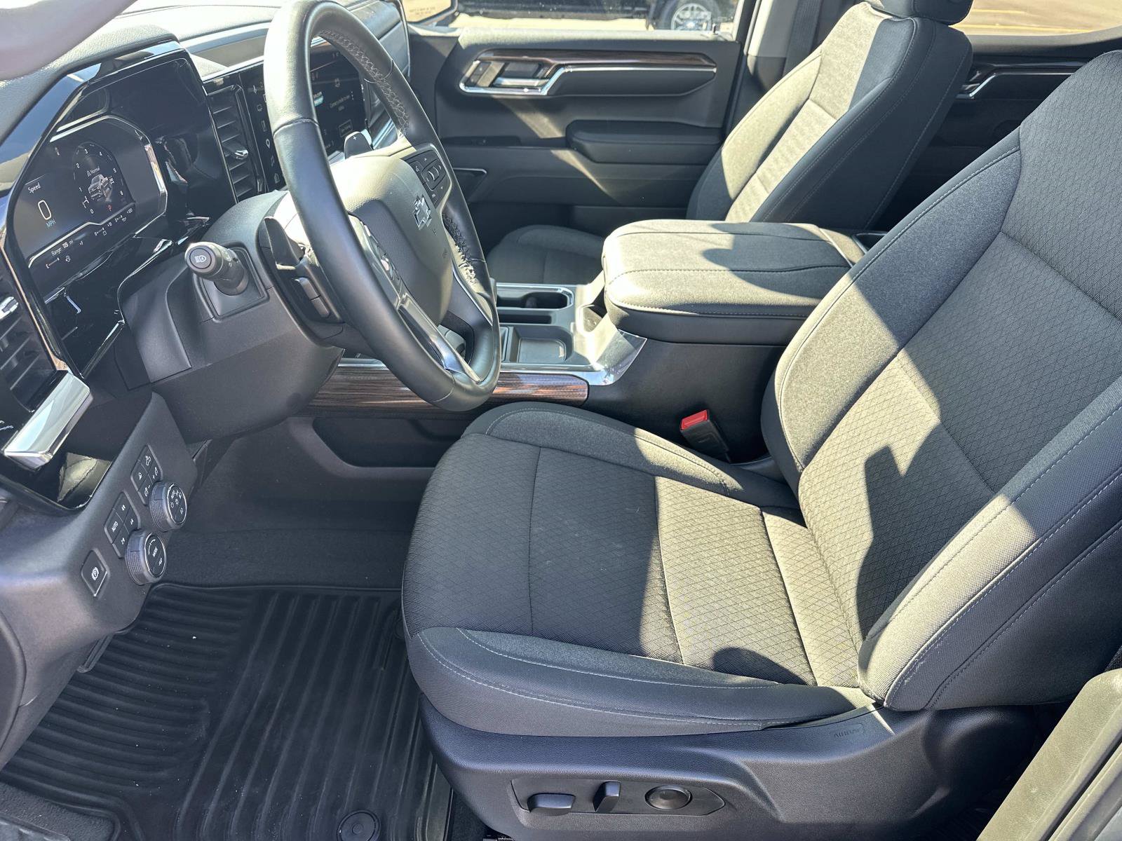 Certified 2024 Chevrolet Silverado 1500 RST w/ Convenience Package II AWD/4WD image 18