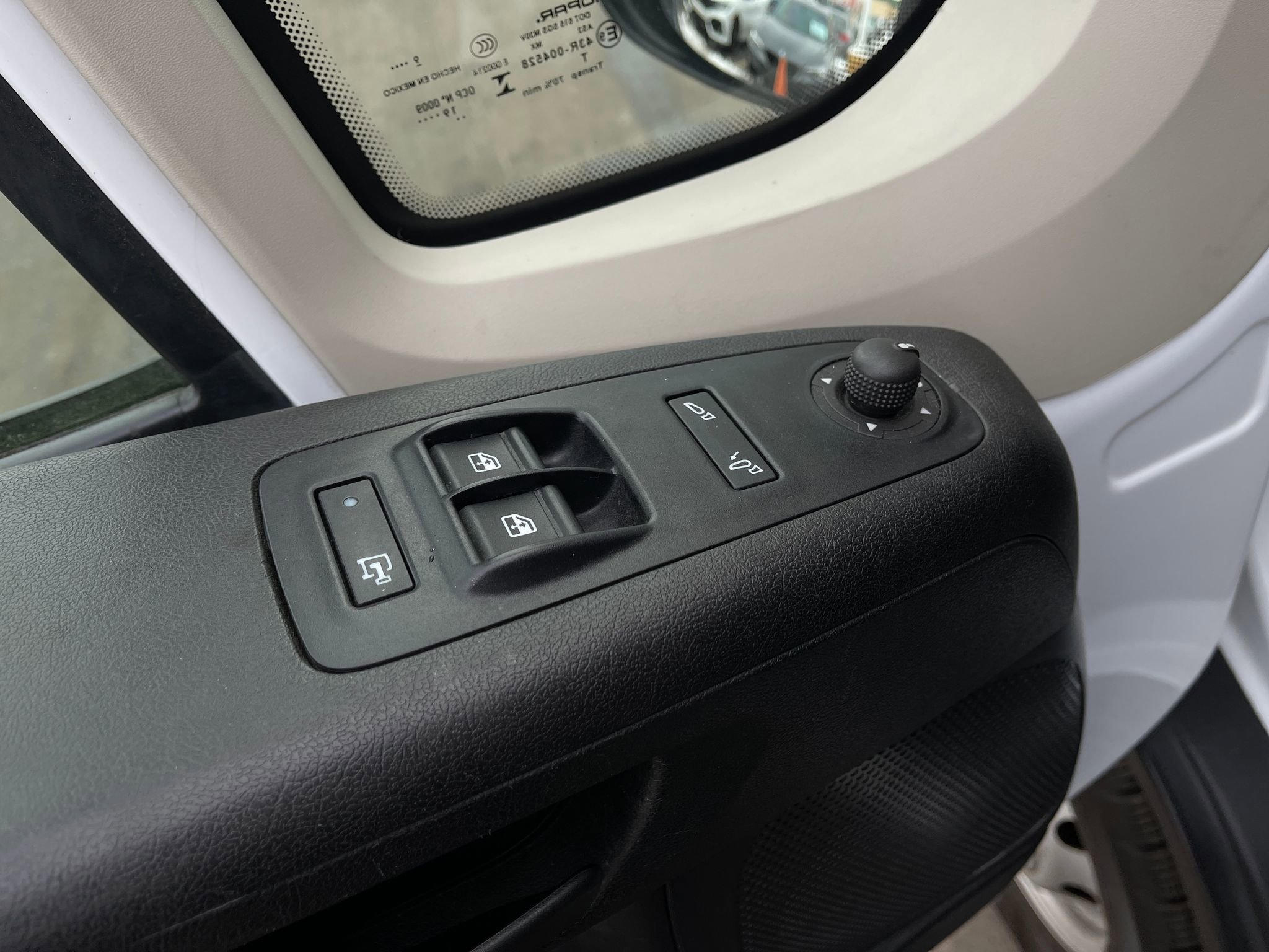 Used 2020 RAM ProMaster 2500 w/ Interior Convenience Group image 14