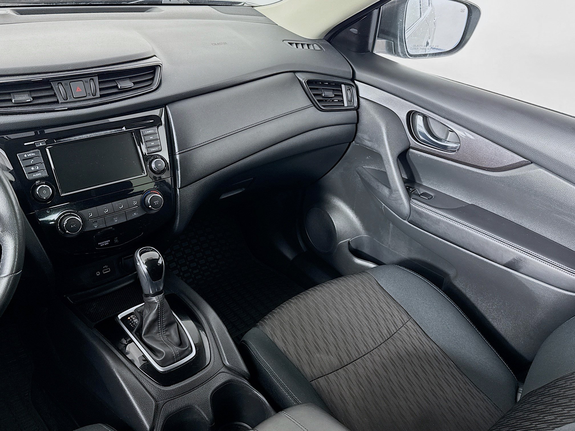 Used 2018 Nissan Rogue FWD image 22