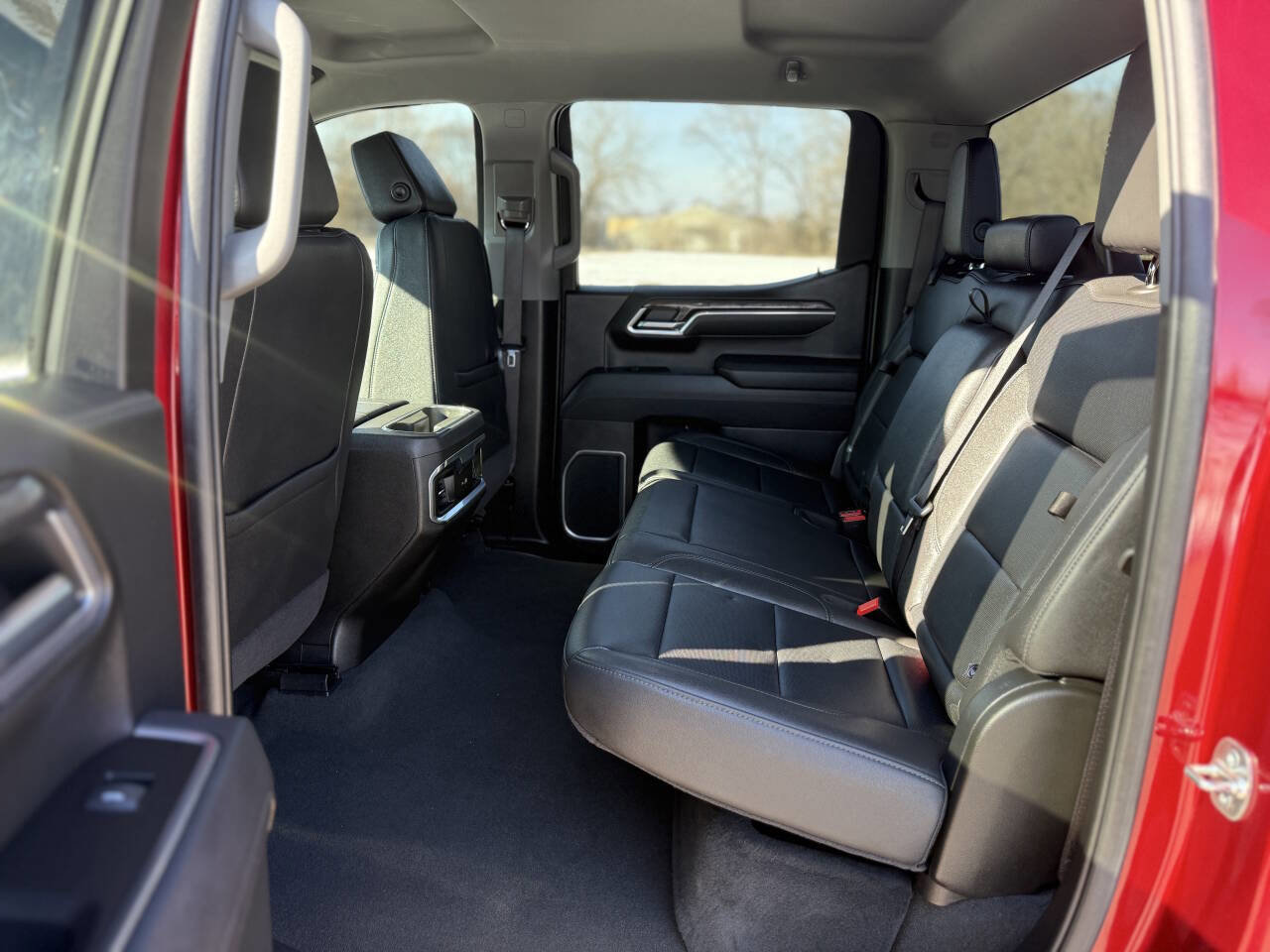 Used 2025 Chevrolet Silverado 1500 LTZ image 11