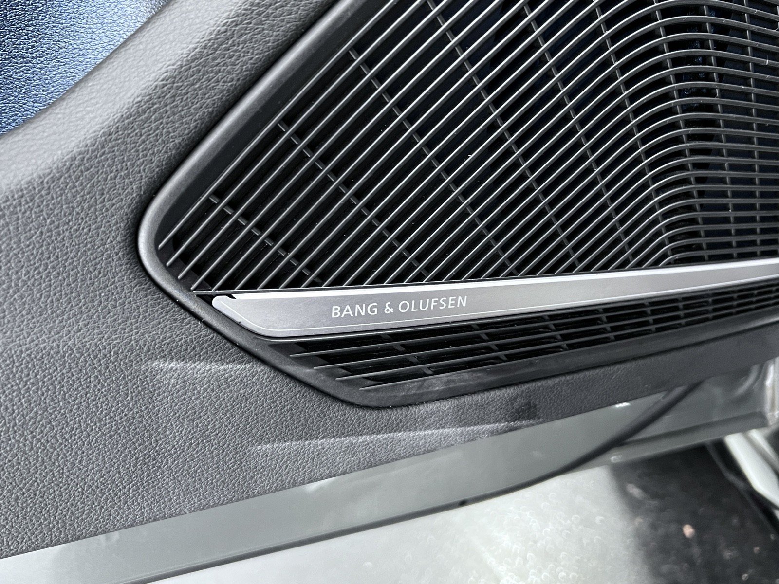 Used 2023 Audi S4 Premium Plus w/ Premium Plus Package AWD/4WD image 27