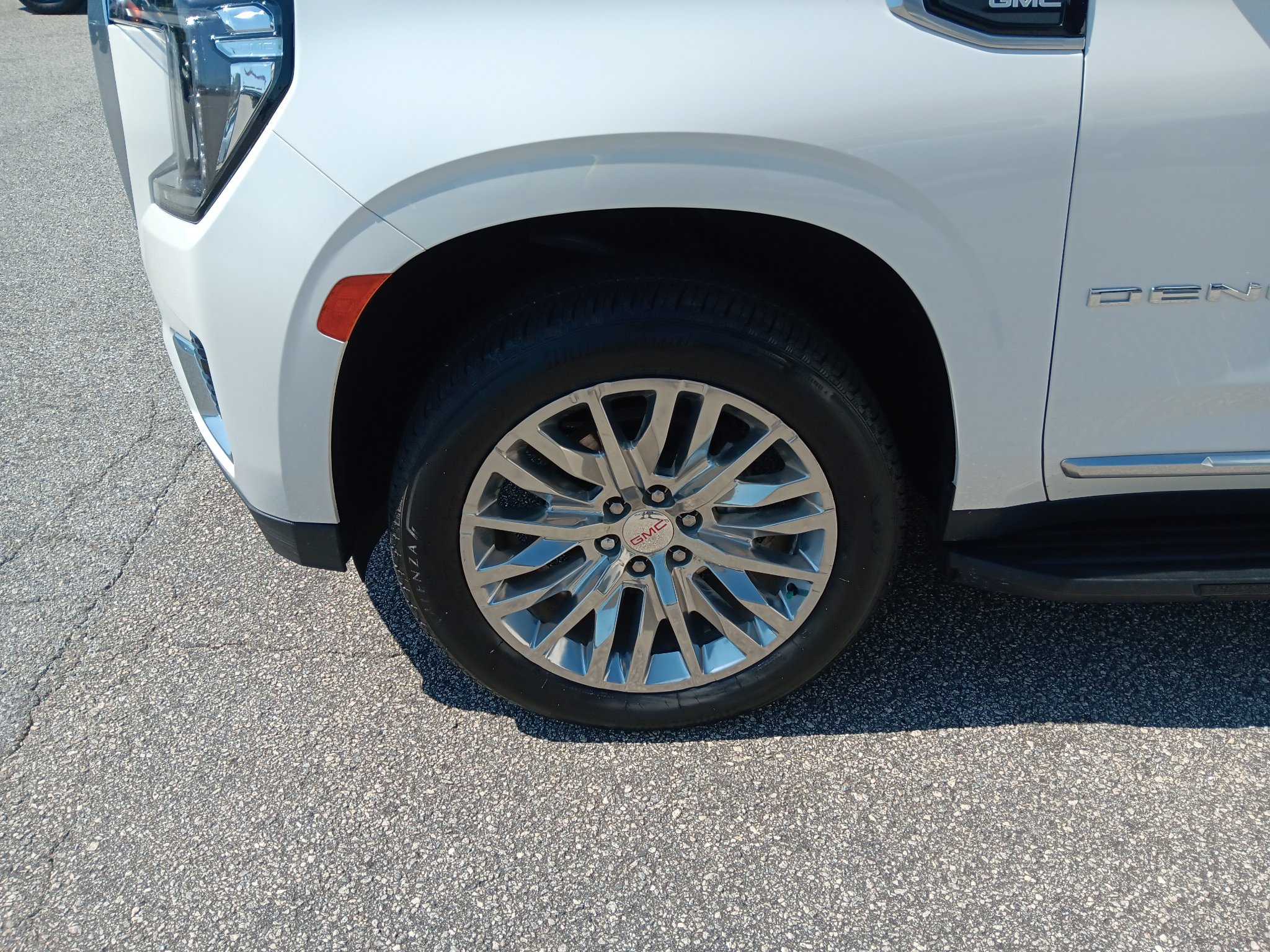 Used 2024 GMC Yukon XL Denali w/ LPO, Floor Liner Package AWD/4WD image 2