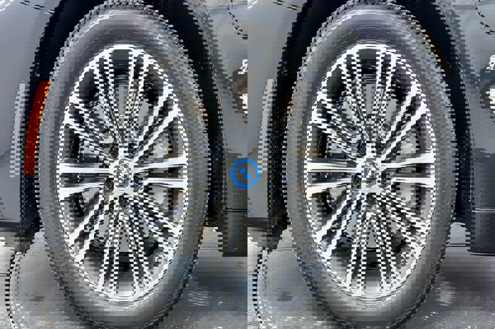 Used 2019 BMW 530e w/ Convenience Package image 26