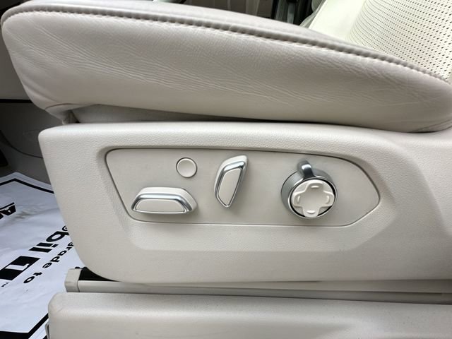 Certified 2025 Cadillac Escalade Premium Luxury Platinum image 20