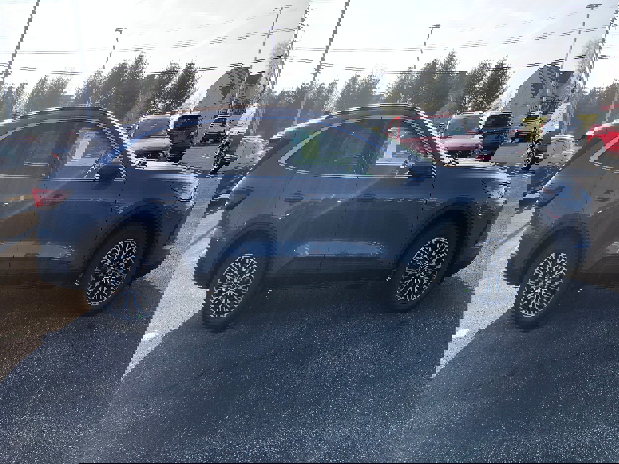 New 2025 Ford Escape SE w/ Class II Trailer Tow Package image 6