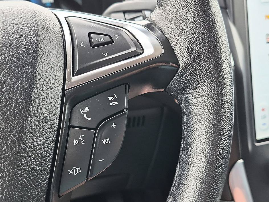 Used 2024 Ford Edge Titanium AWD/4WD image 18