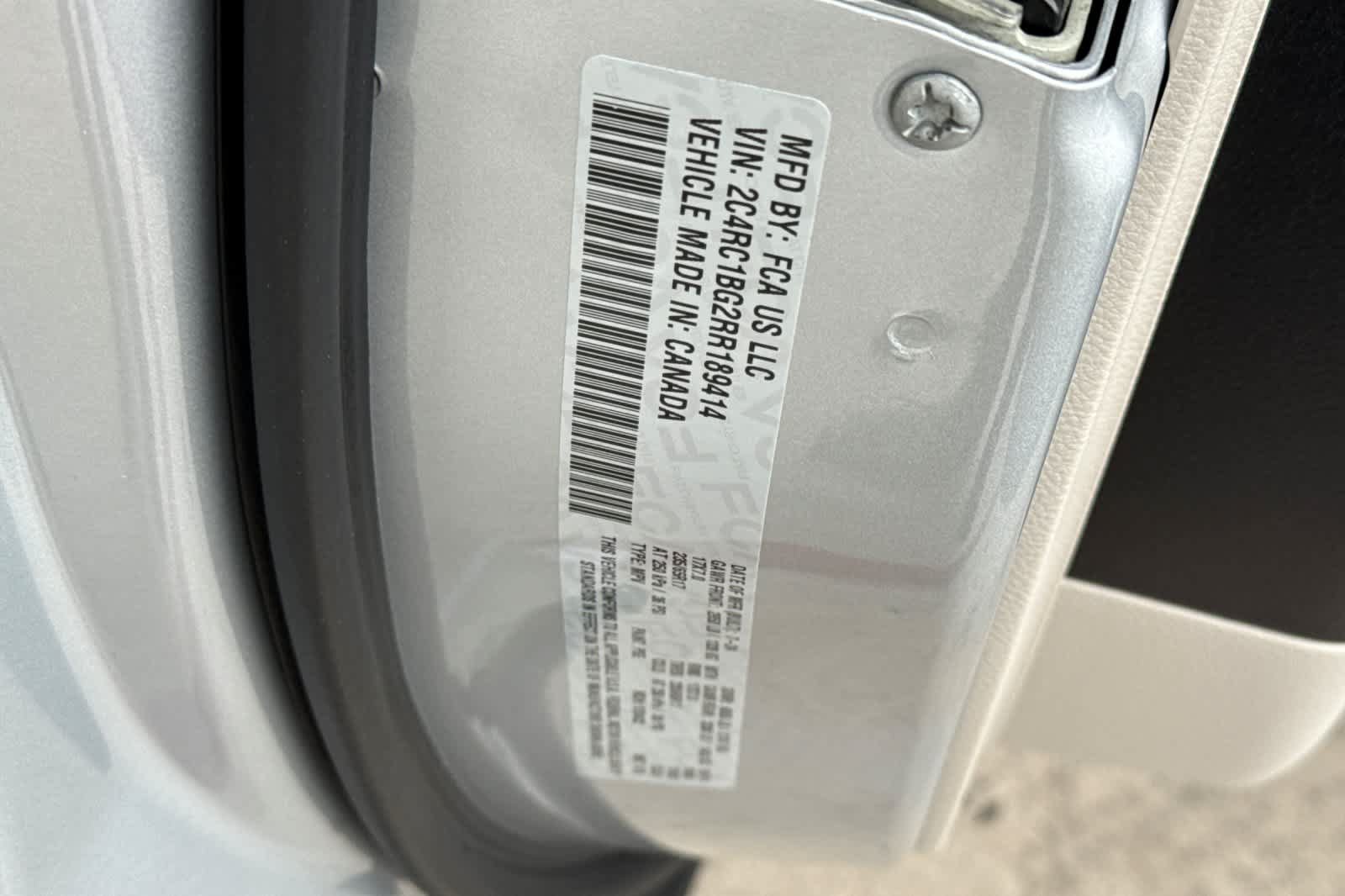 Used 2024 Chrysler Pacifica Touring-L FWD image 34