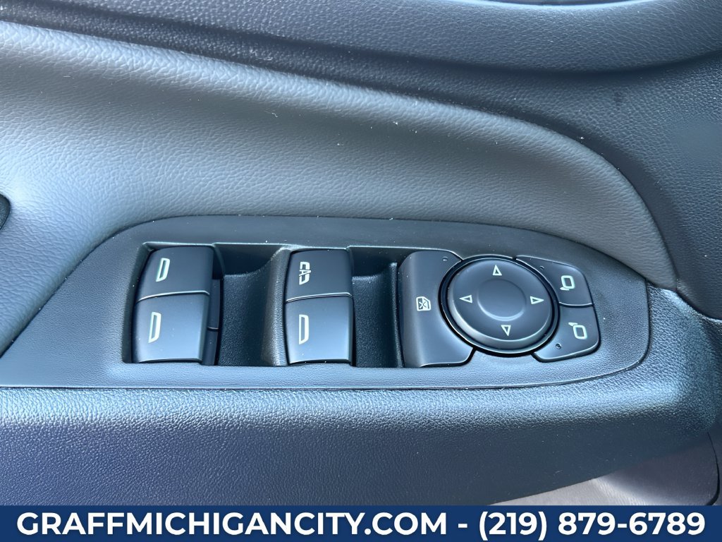 Used 2024 Chevrolet Equinox LT AWD/4WD image 22