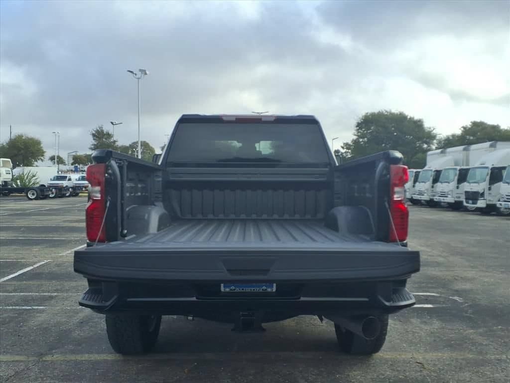 New 2026 Chevrolet Silverado 2500 Custom w/ Custom Value Package AWD/4WD image 13