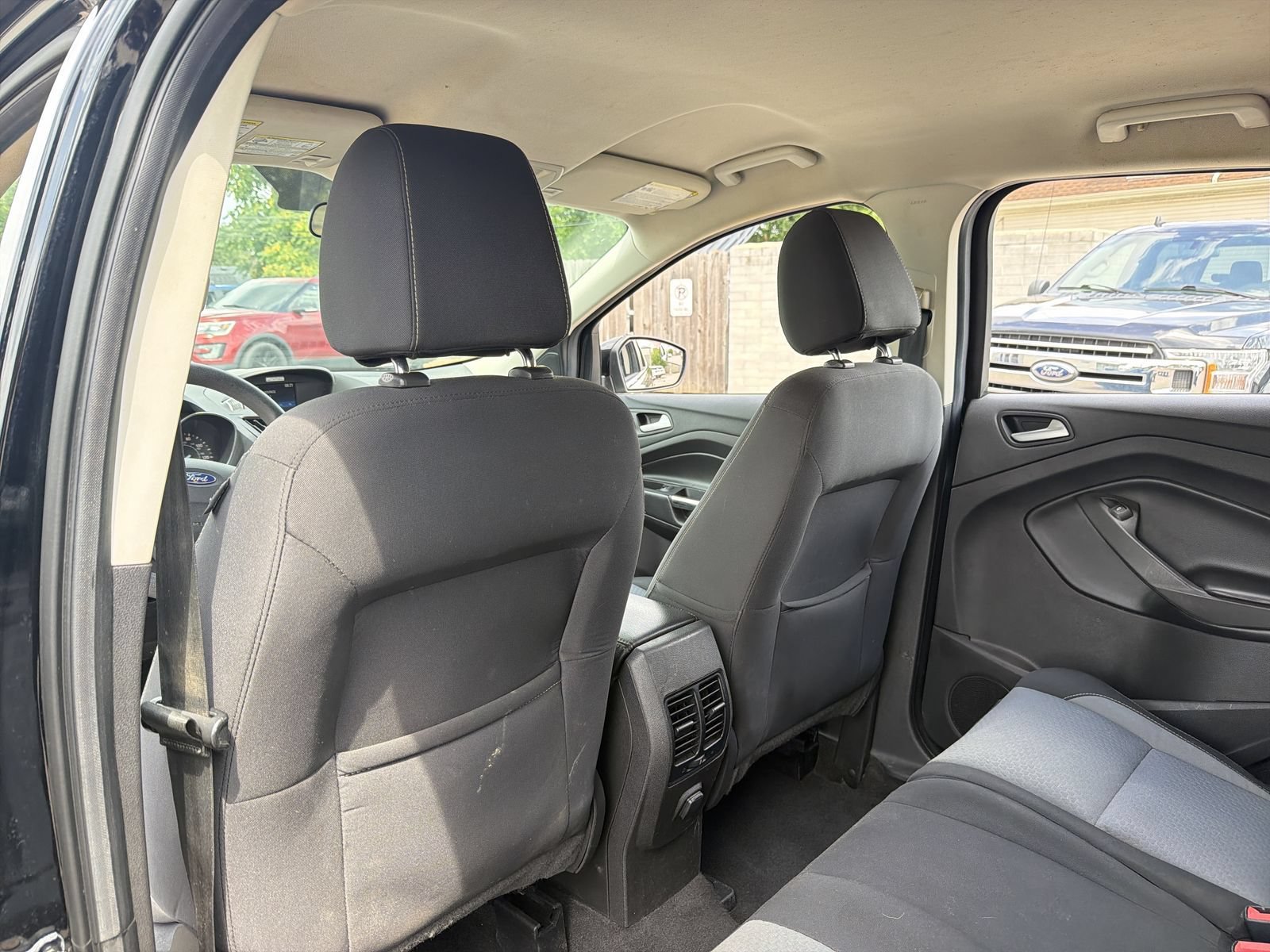 Used 2017 Ford Escape SE AWD/4WD image 19