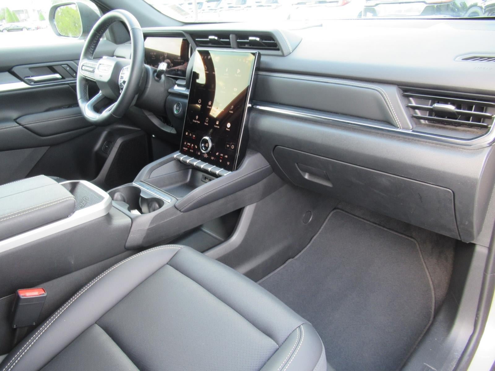 Used 2025 GMC Terrain Elevation w/ Elevation Premium Package AWD/4WD image 10