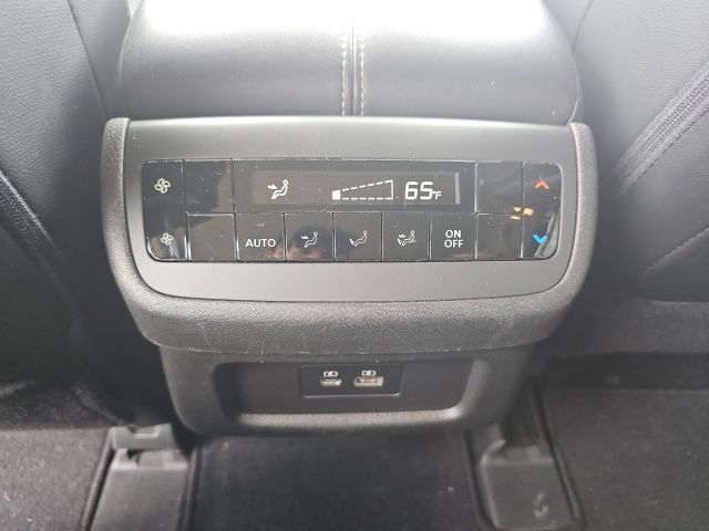 Used 2023 Nissan Pathfinder SL FWD image 27
