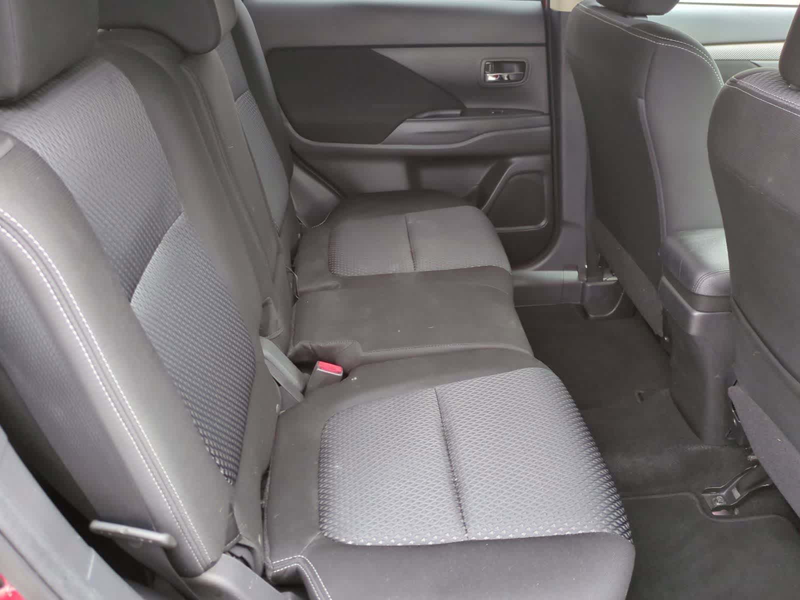 Used 2018 Mitsubishi Outlander ES AWD/4WD image 20