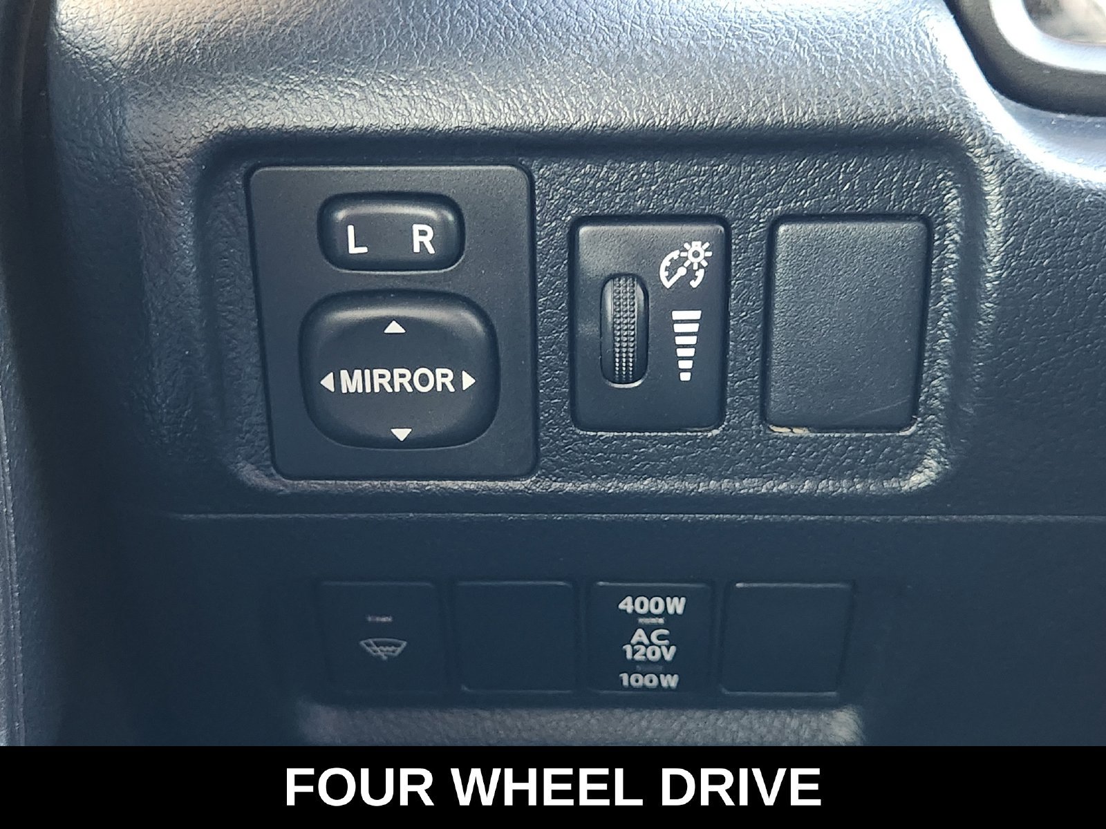 Used 2018 Toyota 4Runner SR5 Premium AWD/4WD image 26