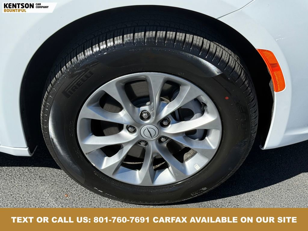 Used 2026 Chrysler Pacifica Limited image 13