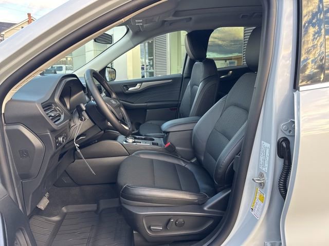 New 2026 Ford Escape SE FWD image 16