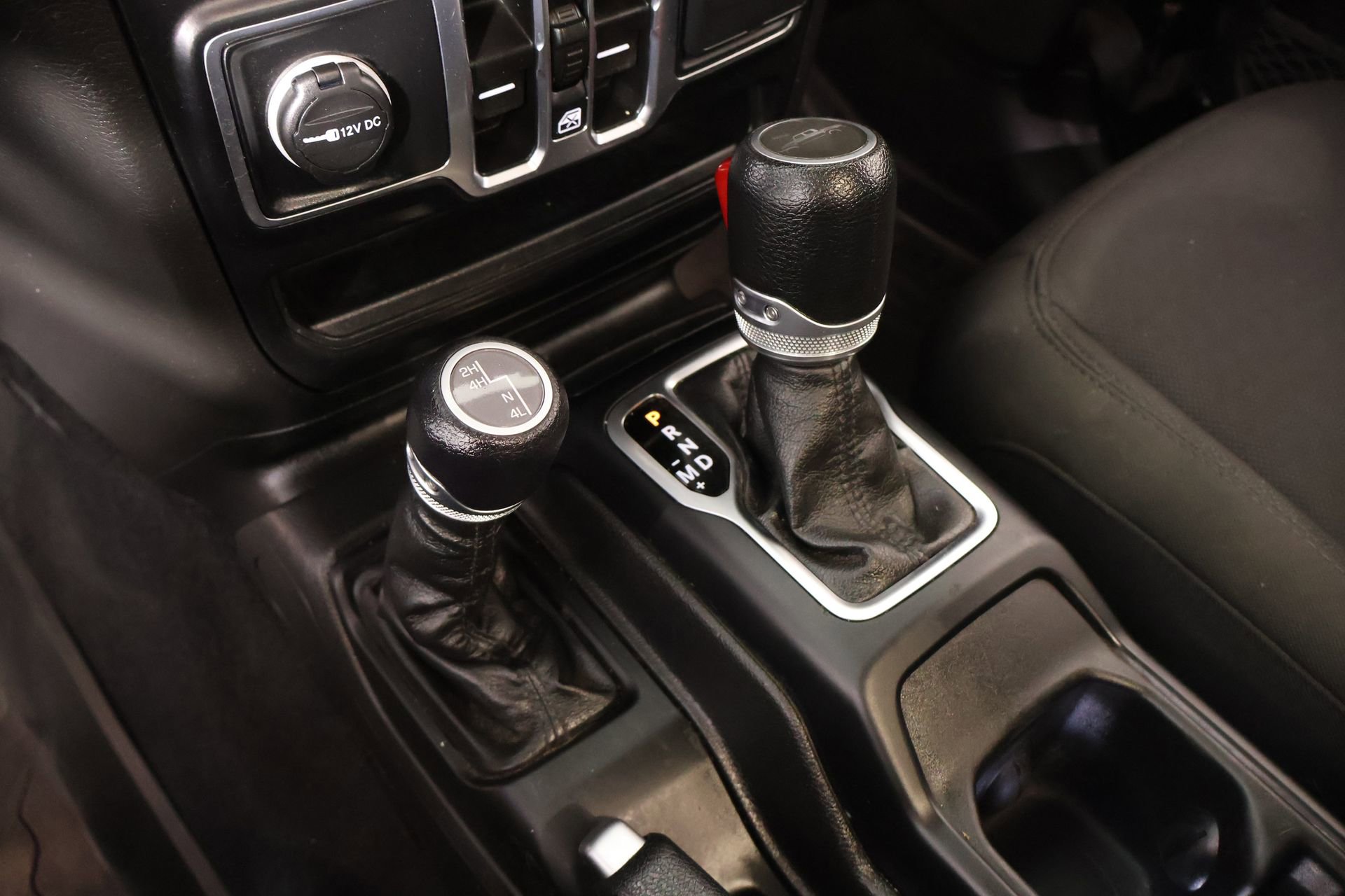 Used 2023 Jeep Gladiator Willys image 8