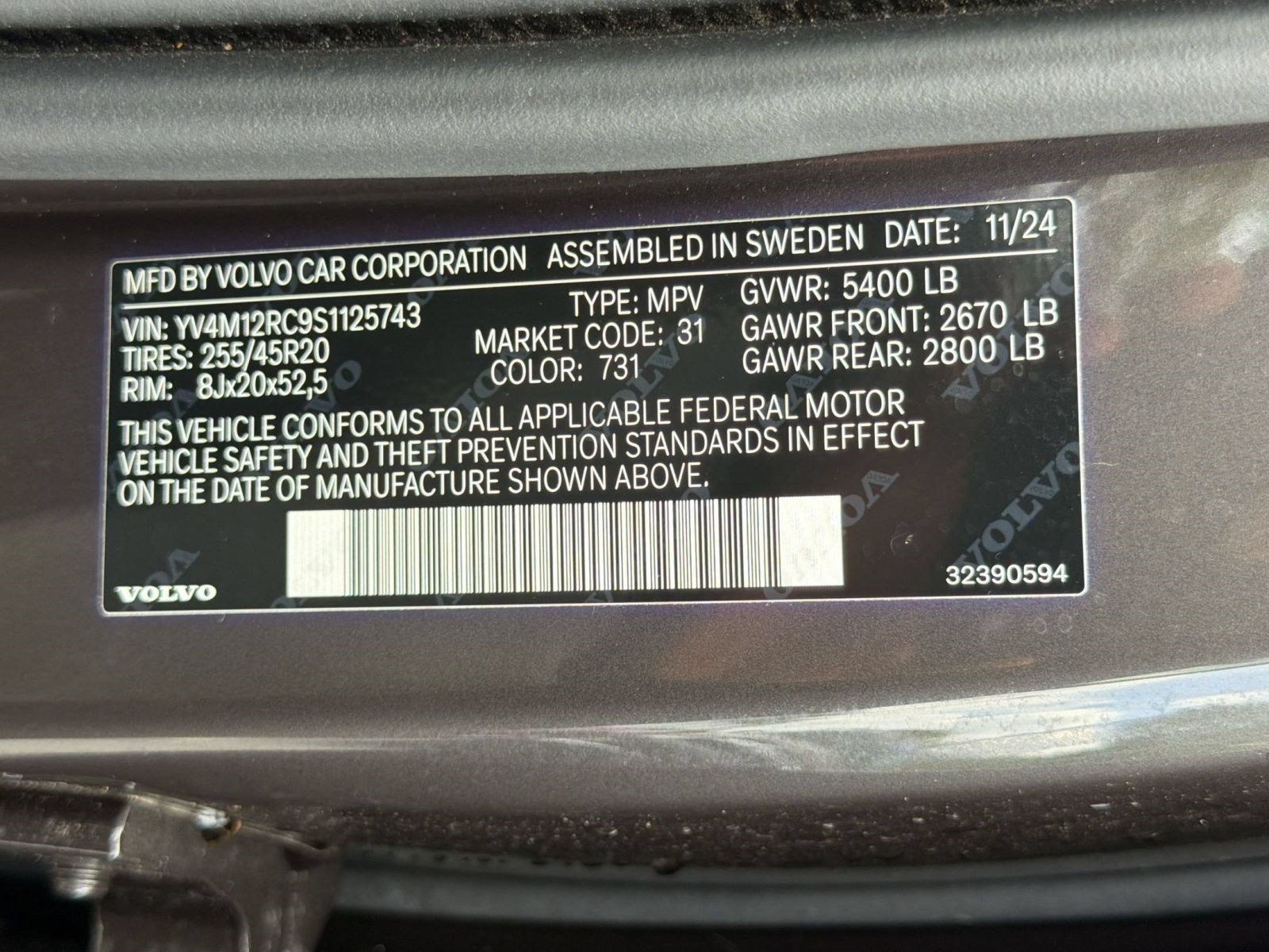 Used 2025 Volvo XC60 B5 Plus w/ Protection Package Premier AWD/4WD image 26