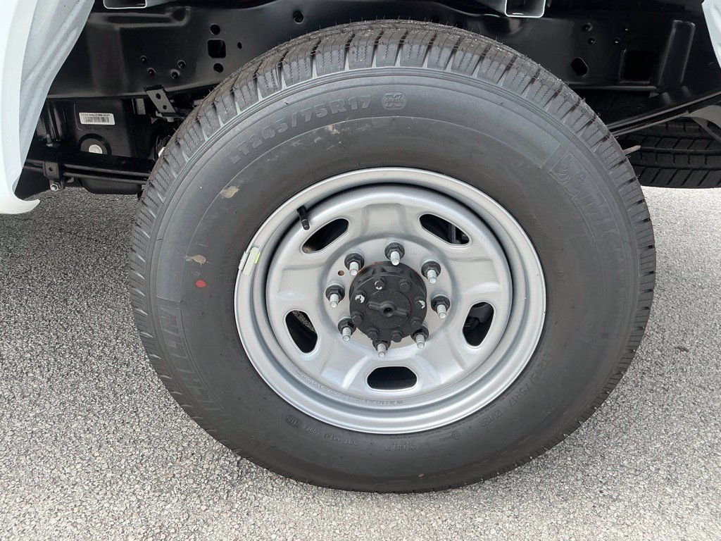 New 2027 Ford F250 XL RWD image 16