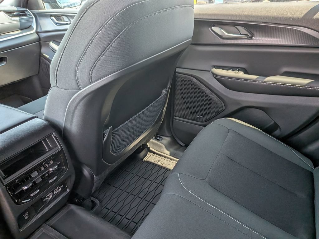 New 2026 Jeep Grand Cherokee Laredo X RWD image 31