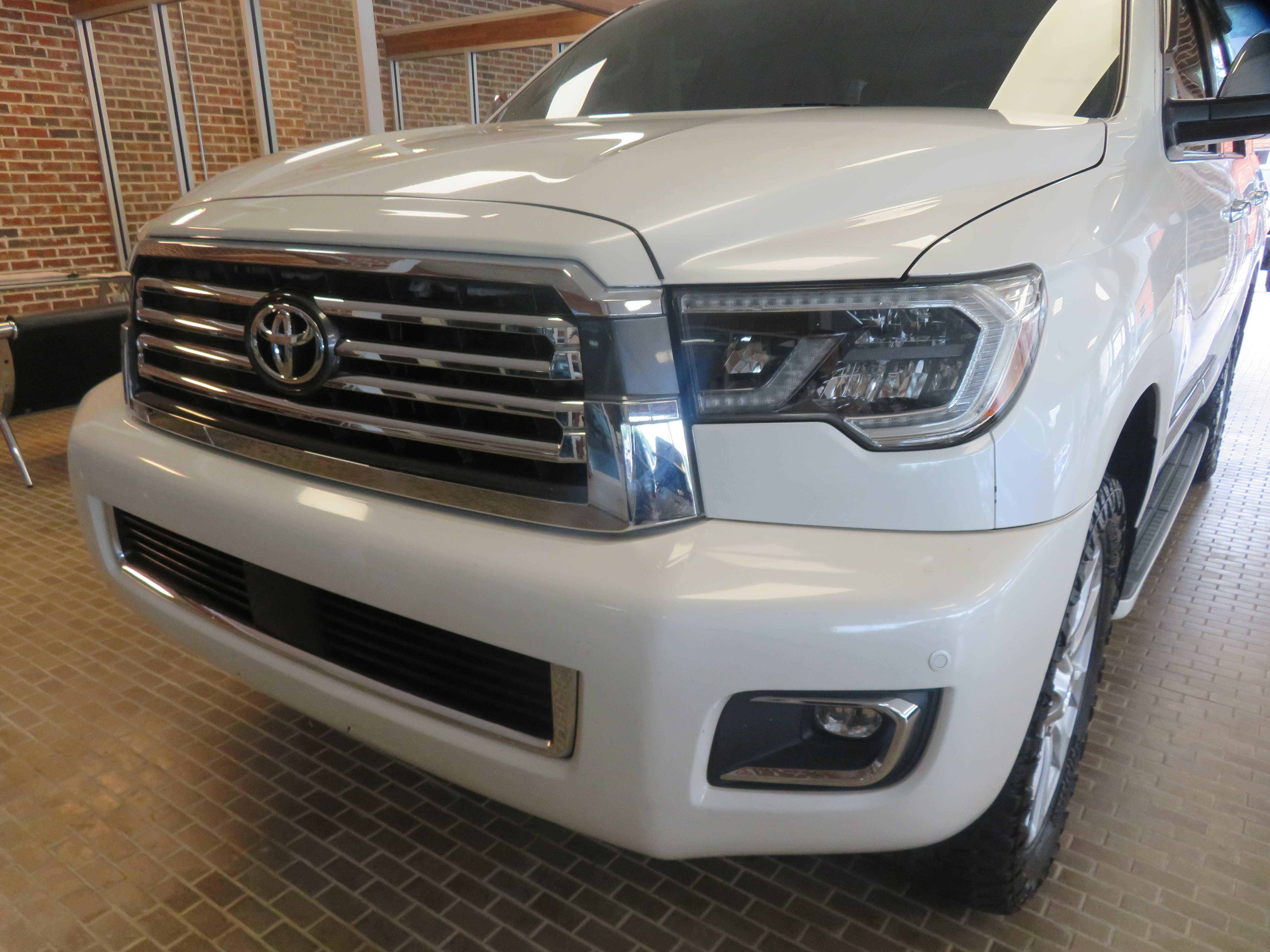 Used 2018 Toyota Sequoia Platinum AWD/4WD image 75