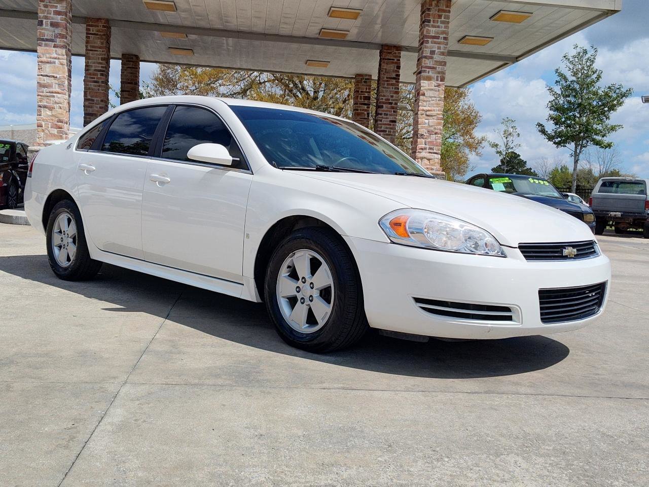 Used 2009 Chevrolet Impala LT w/ Luxury Edition Package FWD image 9
