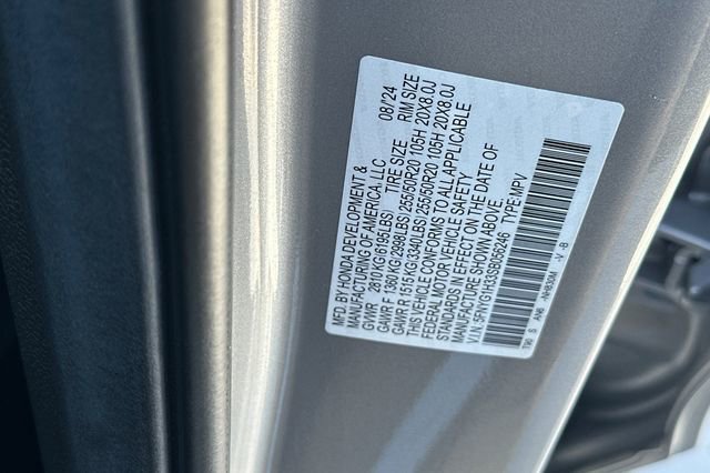 Used 2025 Honda Pilot Sport image 33