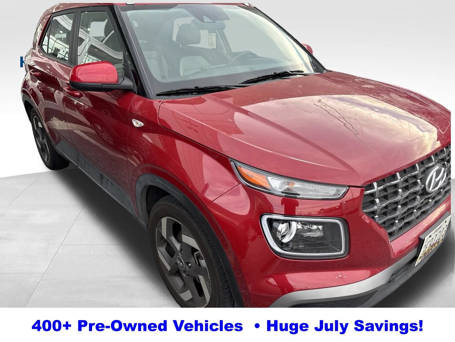 Used 2021 Hyundai Venue SEL w/ Premium Package FWD image 1