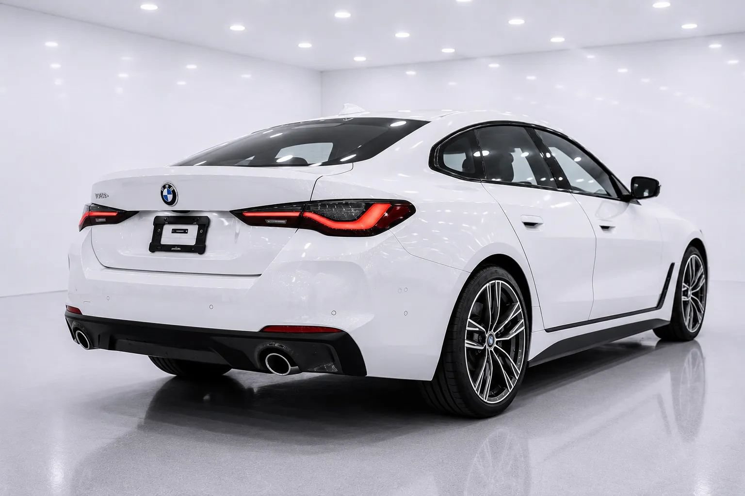 Used 2025 BMW 430i xDrive w/ Premium Package AWD/4WD image 5