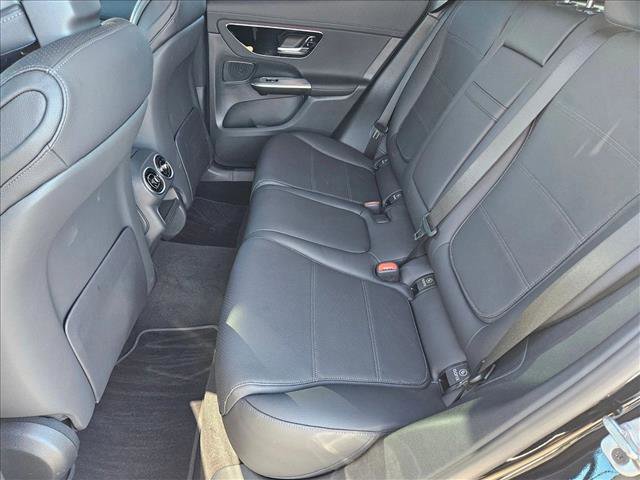 Used 2025 Mercedes-Benz GLC 350e 4MATIC image 17